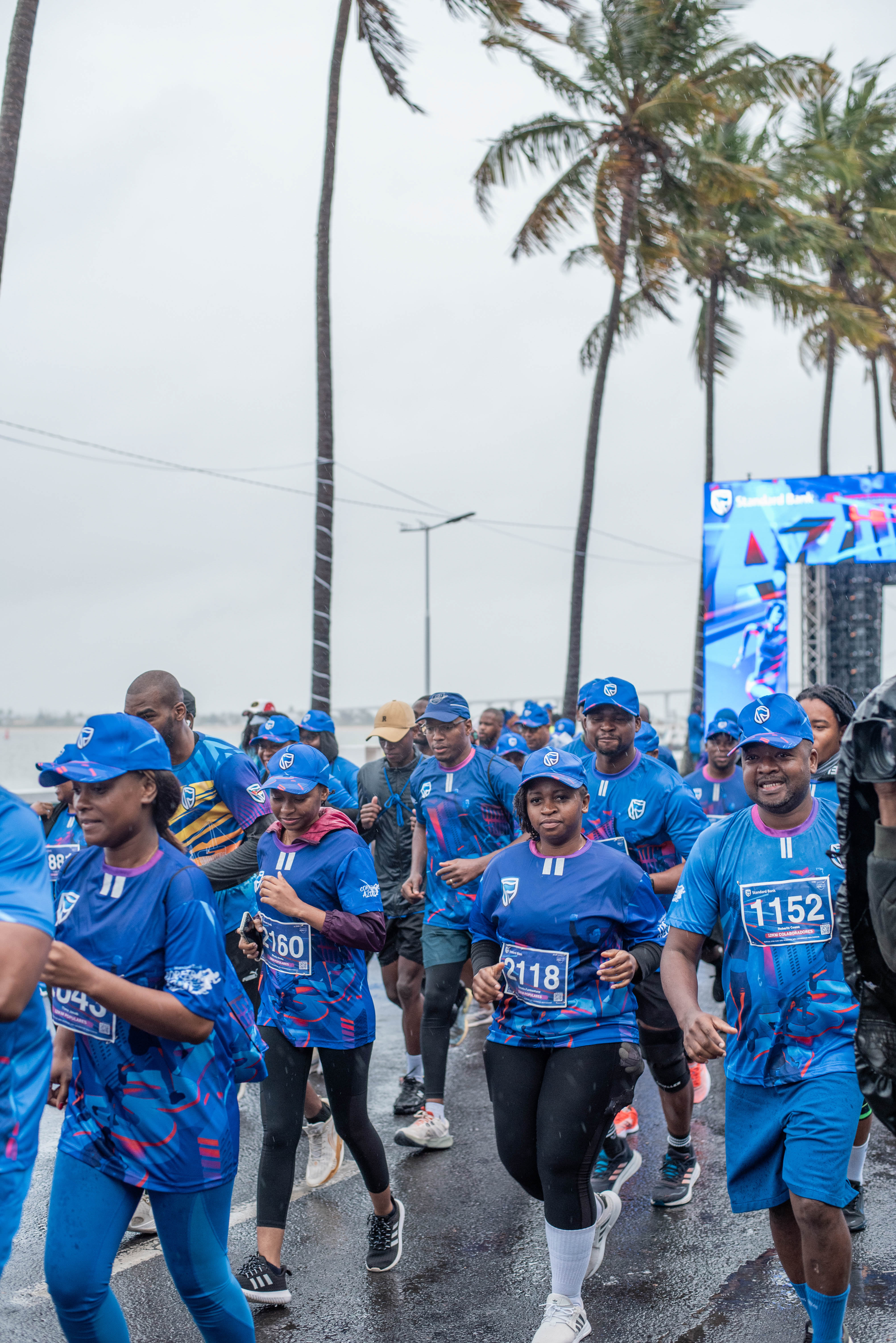 64Corrida Azul.jpg